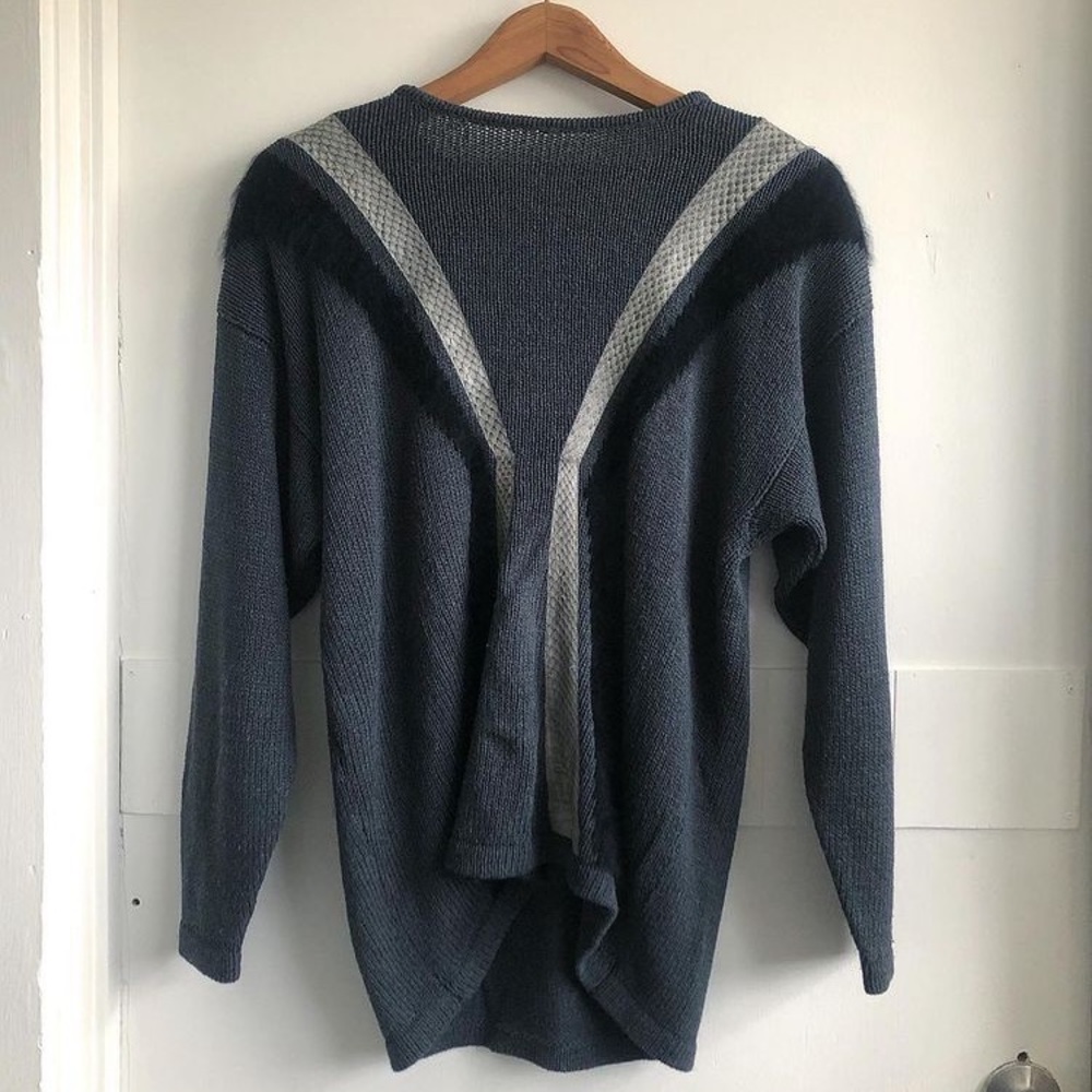 vintage | size l | franco valeri | blue knit sweater w snakeskin detail